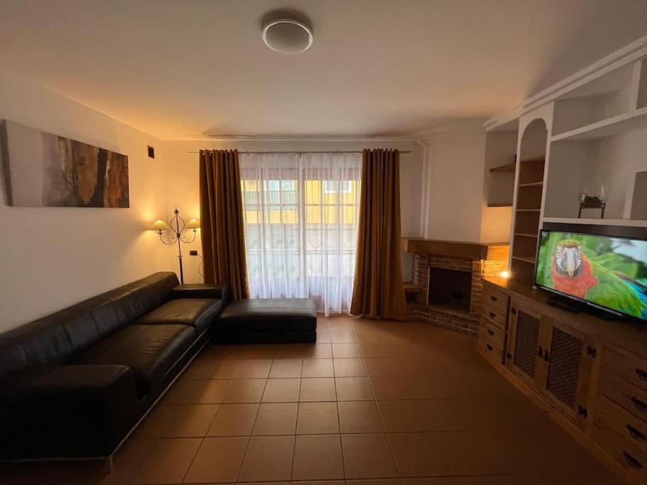 شقة Centro Toscal 3 Dorm Patio Cocina لوس رياليخوس المظهر الخارجي الصورة