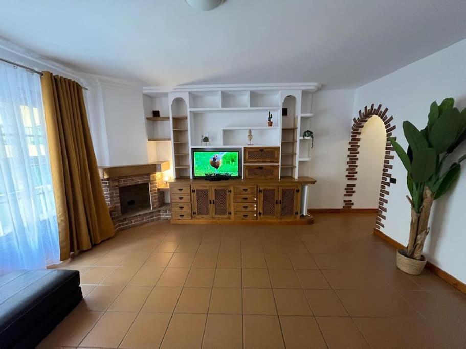 شقة Centro Toscal 3 Dorm Patio Cocina لوس رياليخوس المظهر الخارجي الصورة